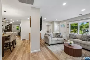 102 Hiawatha Blvd, Oakland, NJ 07436 - Photo 12
