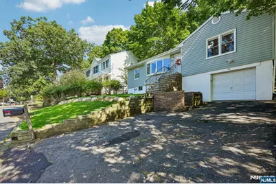 102 Hiawatha Boulevard, Oakland, NJ 07436 - Photo 4