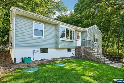 102 Hiawatha Boulevard, Oakland, NJ 07436 - Photo 2
