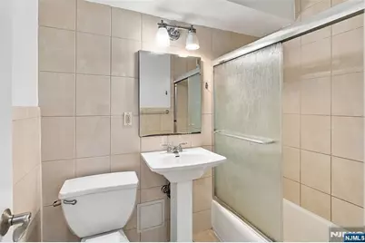 500 Central Avenue 514 #514, Union City, NJ 07087 - Photo 18