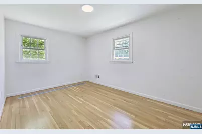 4 Marconi Street, Tenafly, NJ 07670 - Photo 38