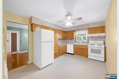 11 Burdette Place, Fairview, NJ 07022 - Photo 18