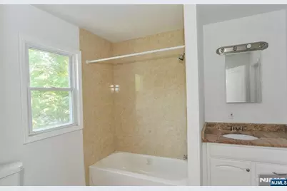 280-282 Seneca Place, Plainfield, NJ 07062 - Photo 16