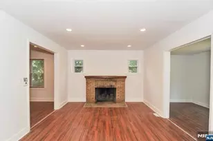 280-282 Seneca Pl, Plainfield, NJ 07062 - Photo 2