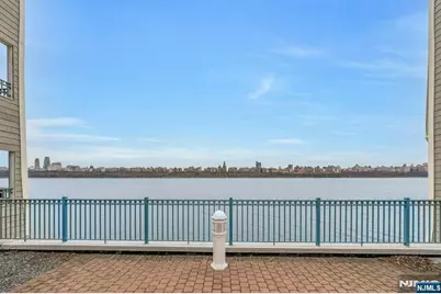 351 The Promenade 351 #351, Edgewater, NJ 07020 - Photo 30