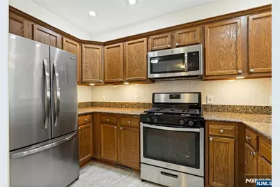 351 The Promenade 351 #351, Edgewater, NJ 07020 - Photo 12