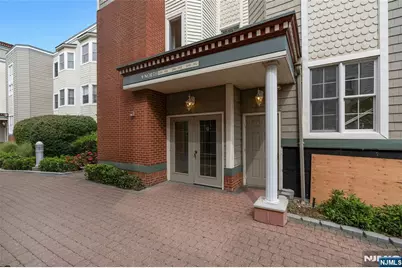 351 The Promenade 351 #351, Edgewater, NJ 07020 - Photo 2