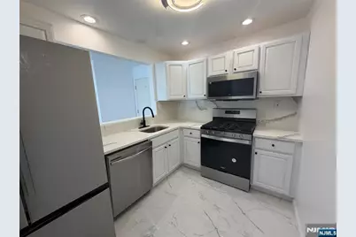 131 Clinton Place 214 #214, Hackensack, NJ 07601 - Photo 6