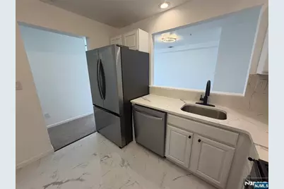 131 Clinton Place 214 #214, Hackensack, NJ 07601 - Photo 8