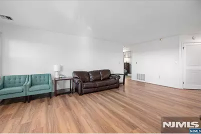 62 Amethyst Lane 276 #276, Paterson, NJ 07501 - Photo 6