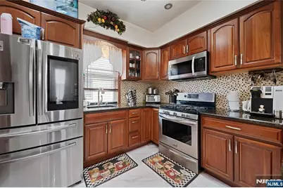 32 Russell Street, Clifton, NJ 07011 - Photo 2