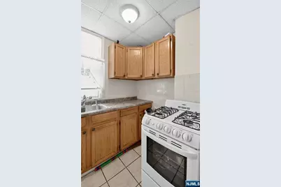 114 Sheridan Avenue, Clifton, NJ 07011 - Photo 12