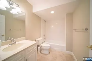 32 Candlewood Dr, Old Tappan, NJ 07675 - Photo 10