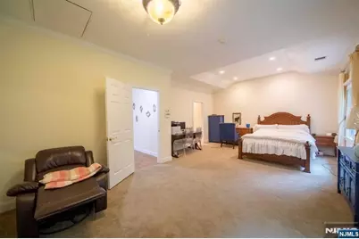 32 Candlewood Drive, Old Tappan, NJ 07675 - Photo 14