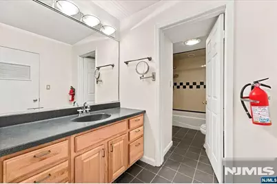 54-60 McWhorter 106 #106, Newark, NJ 07105 - Photo 22