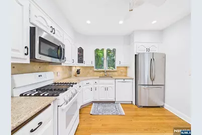 77 Lake Avenue, Midland Park, NJ 07432 - Photo 14