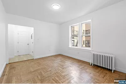 137 Kensington Avenue 503 #503, Jersey City, NJ 07304 - Photo 4