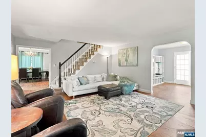 267 Lawrence Avenue, Hasbrouck Heights, NJ 07604 - Photo 16
