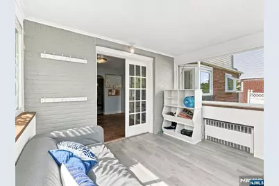 267 Lawrence Avenue, Hasbrouck Heights, NJ 07604 - Photo 20