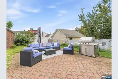 267 Lawrence Avenue, Hasbrouck Heights, NJ 07604 - Photo 42
