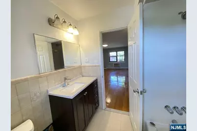 132 Myrtle Avenue 12 #12, Fort Lee, NJ 07024 - Photo 12