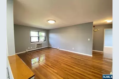 132 Myrtle Avenue 12 #12, Fort Lee, NJ 07024 - Photo 6