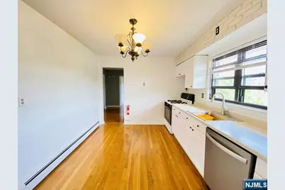 132 Myrtle Avenue 12 #12, Fort Lee, NJ 07024 - Photo 14