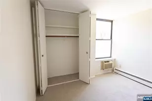 365 River Road E, Nutley, NJ 07110 - Photo 16