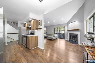 3402 Whittier Court, Mahwah, NJ 07430 - Photo 10