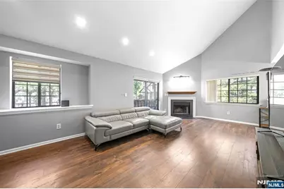 3402 Whittier Court, Mahwah, NJ 07430 - Photo 4