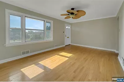 18 Plymouth Court, Bloomfield, NJ 07003 - Photo 6
