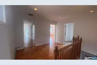 82 Edgewater Place 1 #1, Edgewater, NJ 07020 - Photo 8
