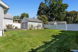 98 Davis Ave, Hackensack, NJ 07601 - Photo 6