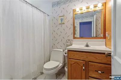 98 Davis Avenue, Hackensack, NJ 07601 - Photo 18