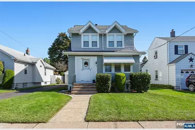 98 Davis Avenue, Hackensack, NJ 07601 - Photo 2