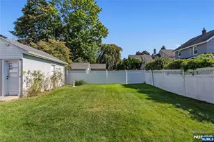 98 Davis Ave, Hackensack, NJ 07601 - Photo 4