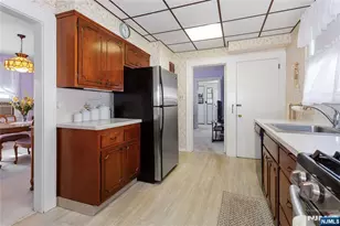 98 Davis Ave, Hackensack, NJ 07601 - Photo 16