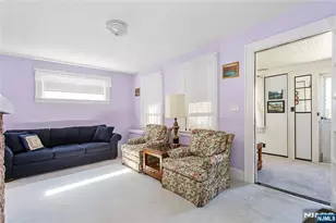 98 Davis Ave, Hackensack, NJ 07601 - Photo 12