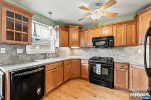 1135 Valley Road B, Wayne, NJ 07470 - Photo 4