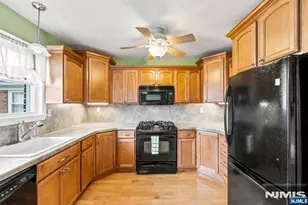 1135 Valley Road B, Wayne, NJ 07470 - Photo 2