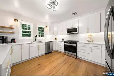 141 Hiawatha Boulevard, Oakland, NJ 07436 - Photo 4