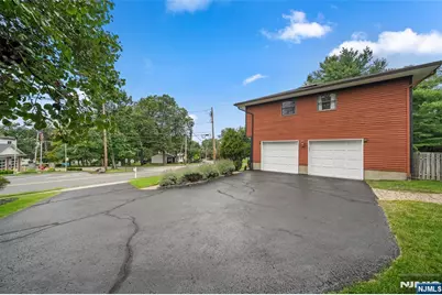 141 Hiawatha Boulevard, Oakland, NJ 07436 - Photo 28