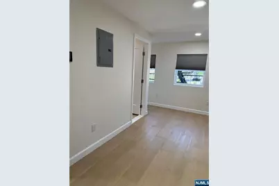 233 Palisade Avenue Apt 2 #APT 2, Jersey City, NJ 07306 - Photo 22
