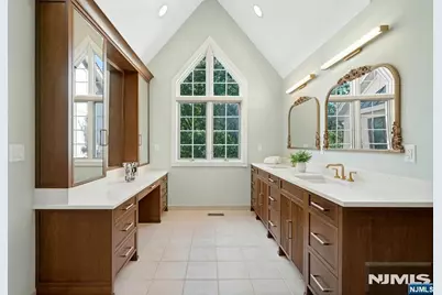 205 Bearwoods Road, Park Ridge, NJ 07656 - Photo 16