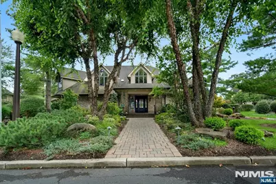 205 Bearwoods Road, Park Ridge, NJ 07656 - Photo 32