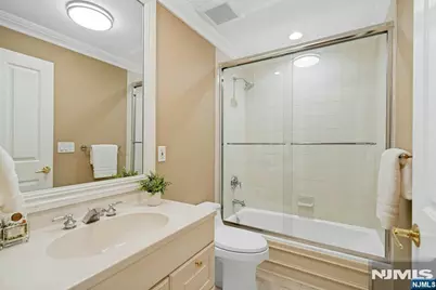 205 Bearwoods Road, Park Ridge, NJ 07656 - Photo 20