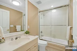 205 Bearwoods Rd, Park Ridge, NJ 07656 - Photo 20