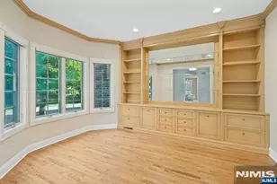 205 Bearwoods Rd, Park Ridge, NJ 07656 - Photo 2
