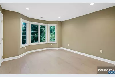 205 Bearwoods Road, Park Ridge, NJ 07656 - Photo 18