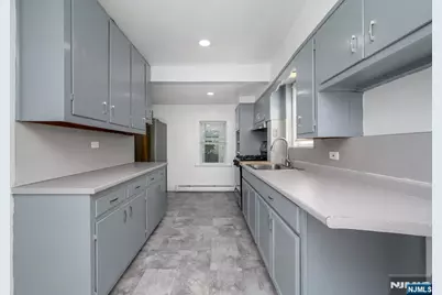90 Edison Avenue, Nutley, NJ 07110 - Photo 14
